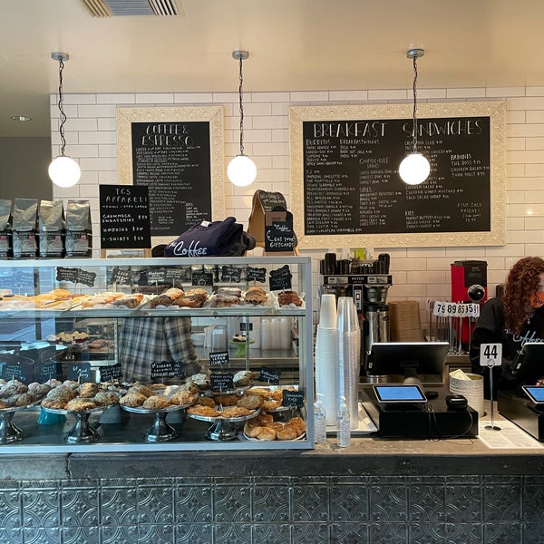 Photo prise au The Coffee Shop at Agritopia par Matt N. le1/3/2021