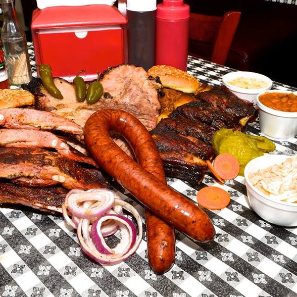 Texas expats Mike Pitt and Doug Dieckmann have brought some of their home state's flair for barbecue to this South Phoenix hole-in-the-wall.