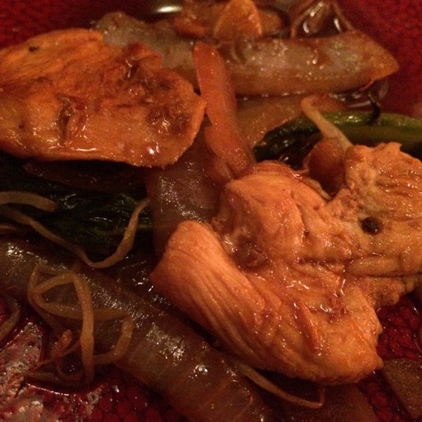 8/6/2014 tarihinde Queen J.ziyaretçi tarafından Mazina Restaurant'de çekilen fotoğraf