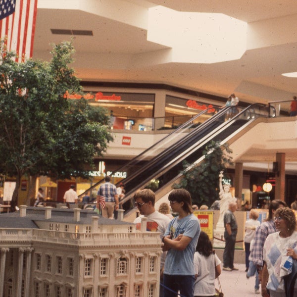 Chesterfield Mall, 1989