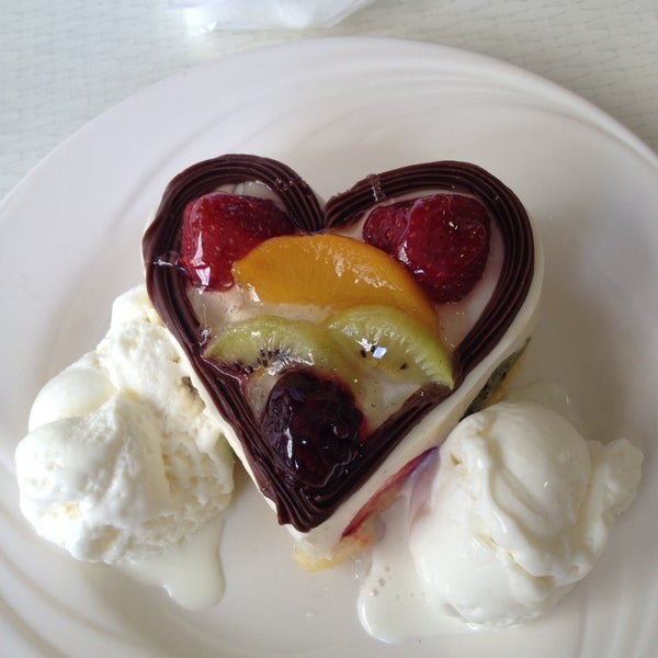 5/31/2013 tarihinde Pinar Y.ziyaretçi tarafından Cafe&#39;de Keske'de çekilen fotoğraf