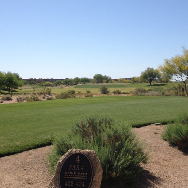 4/21/2013 tarihinde Julia S.ziyaretçi tarafından Wildfire Golf Club'de çekilen fotoğraf