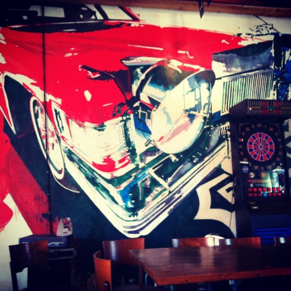 6/9/2013에 Вера님이 Big Papa&#39;s Grill&amp;Bar (ex. Cadillac Bar)에서 찍은 사진