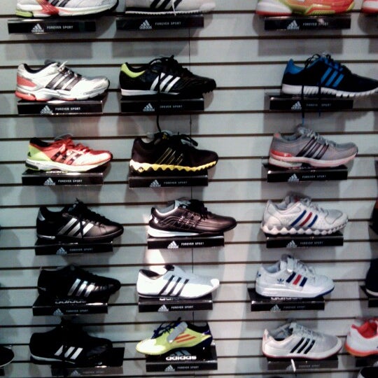 Adidas Outlet (Ahora cerrado) - Jesús María, Lima