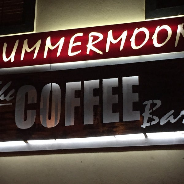 6/23/2015 tarihinde Adam H.ziyaretçi tarafından Summermoon Coffee Bar'de çekilen fotoğraf