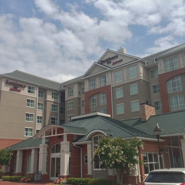 Photo taken at Residence Inn Baltimore Hunt Valley by Christopher A. on 7/28/2013