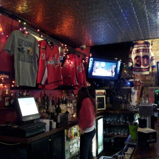 2/3/2013 tarihinde Drew A.ziyaretçi tarafından Company Bar &amp; Grill'de çekilen fotoğraf