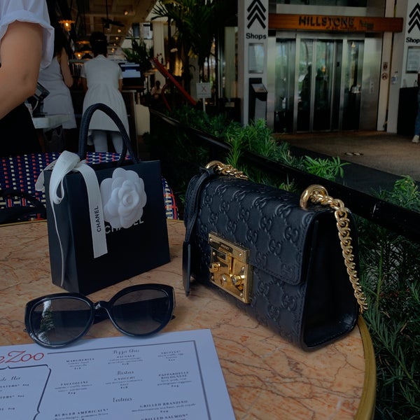 saks fifth avenue chanel bolsas