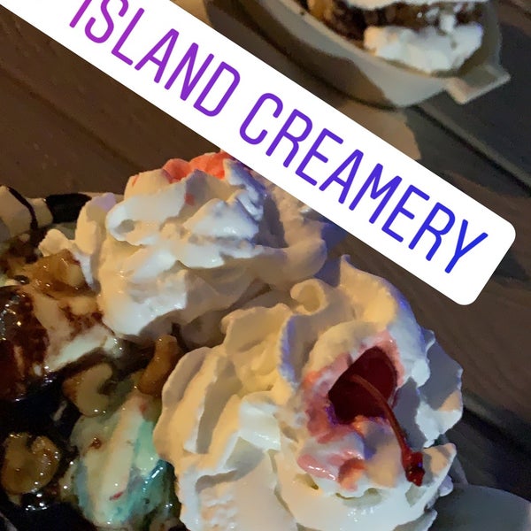 Снимок сделан в Island Creamery пользователем Scarlet R. 9/16/2019