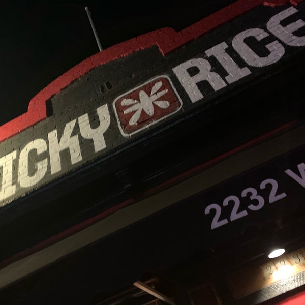 รูปภาพถ่ายที่ Sticky Rice RVA โดย Scarlet R. เมื่อ 11/7/2019