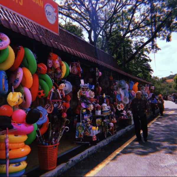 Photo taken at Zoo Melaka by TiraJamil on 5/3/2019