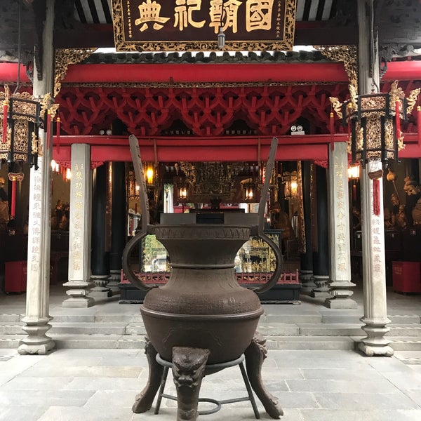Photo taken at Zumiao (Foshan Ancestral Temple) by Albert K. on 4/14/2017