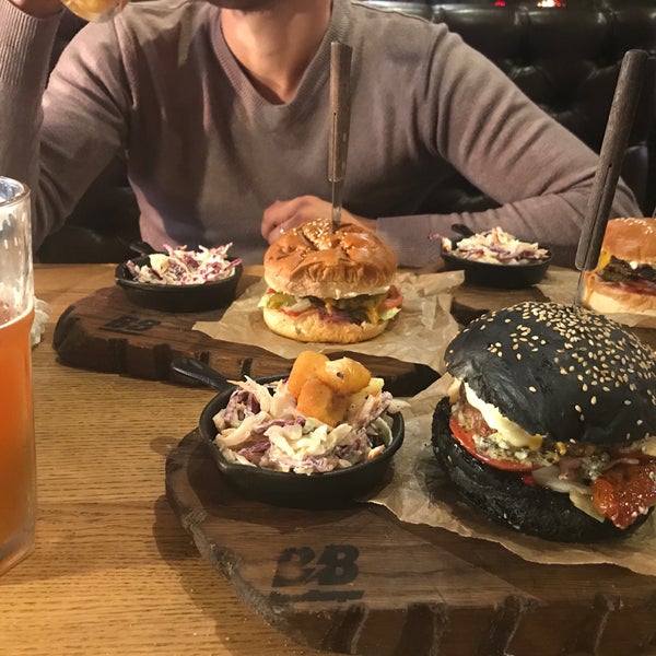 Foto diambil di Beerburger BAR oleh Екатерина pada 8/19/2018