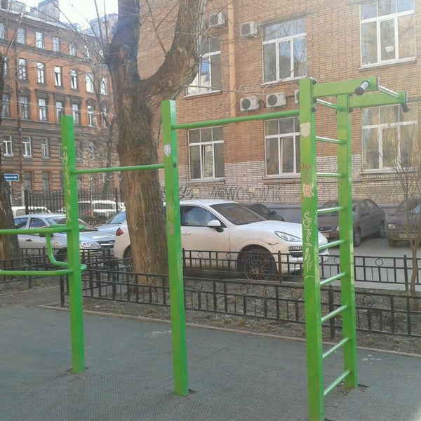 Спортплощадка в Питере