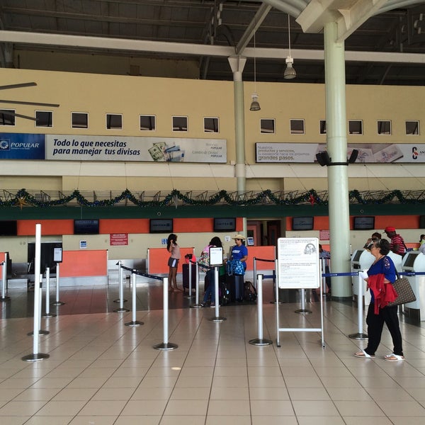 Photo prise au Aeropuerto Internacional del Cibao par Supratim S. le11/28/2015