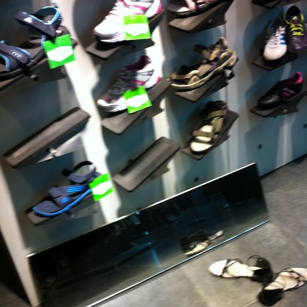 adidas t nagar