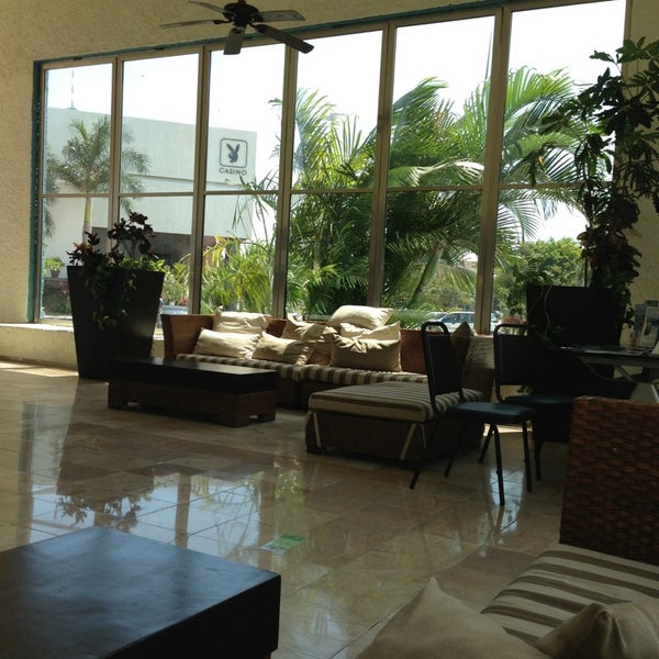 3/18/2013 tarihinde Cindy L.ziyaretçi tarafından Ocean Spa Hotel'de çekilen fotoğraf