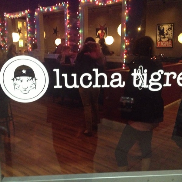 3/2/2013にLayton J.がLucha Tigreで撮った写真