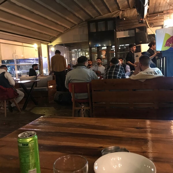 รูปภาพถ่ายที่ Balkon Cafe &amp; Restaurant โดย Hasan K. เมื่อ 3/9/2022