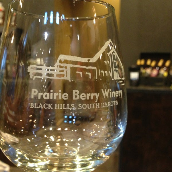 Foto tomada en Prairie Berry Winery  por Rebecca B. el 8/27/2013