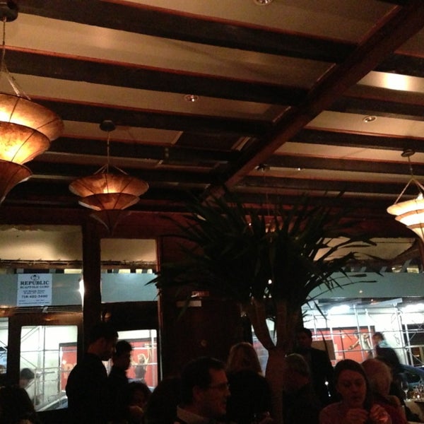 3/22/2013 tarihinde Marc S.ziyaretçi tarafından Barbes Restaurant'de çekilen fotoğraf
