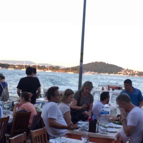 7/12/2017에 ....님이 Çardak Restaurant에서 찍은 사진