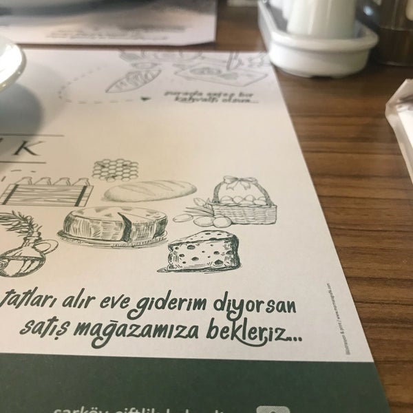 Foto scattata a Şarköy Çiftlik Şarküteri &amp; Kahvaltı da Birol A. il 10/4/2018