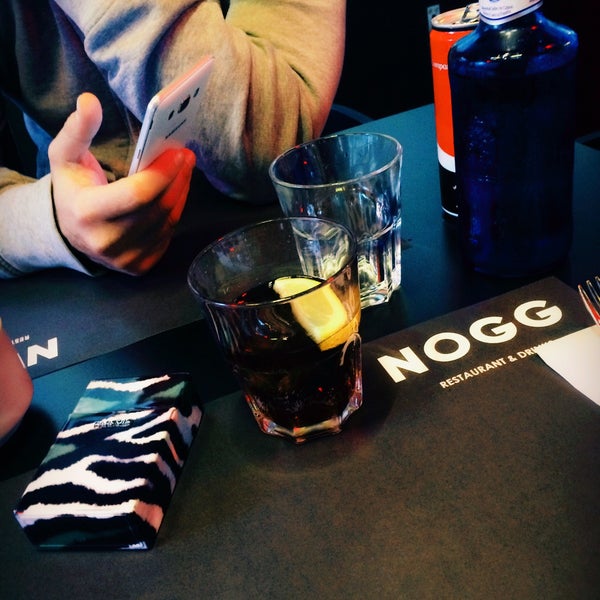 รูปภาพถ่ายที่ NOGG Restaurant &amp; Drinks โดย Mac d. เมื่อ 11/24/2016
