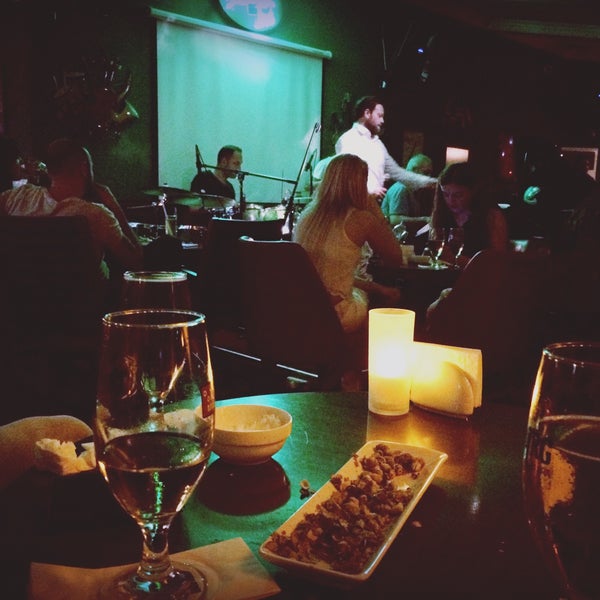 Foto tomada en Jazz Pub &amp; Roof Restaurant  por Çiqdemmm el 6/6/2015