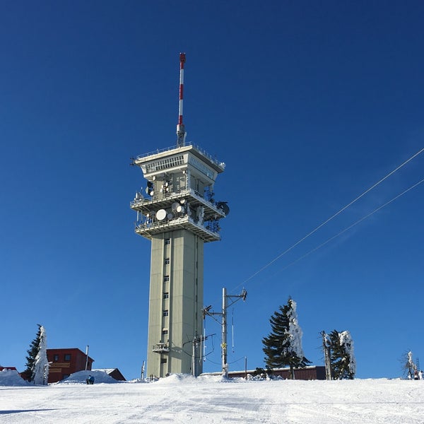 Das Foto wurde bei Skiareál Klínovec von Ala am 2/16/2019 aufgenommen