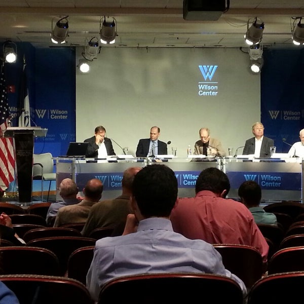 รูปภาพถ่ายที่ The Wilson Center โดย AI C. เมื่อ 7/29/2013