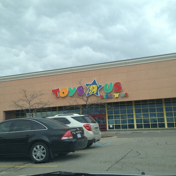 Toys"R"Us (Now Closed) Toy Store in Northeast Ann Arbor