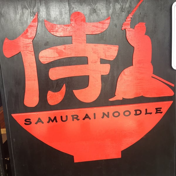 11/8/2017 tarihinde Kim B.ziyaretçi tarafından Samurai Noodle'de çekilen fotoğraf