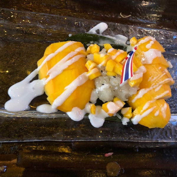 7/12/2018에 T T.님이 Tuk Tuk Thai Food Loft에서 찍은 사진