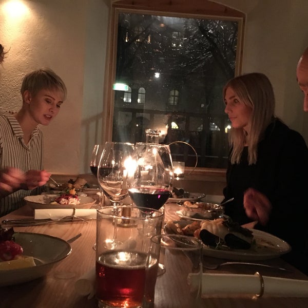 Ресторан скандинавия. Курица со шпинатом и помидорами. Деловой фуршет. 22 dinner. 22 dinner.