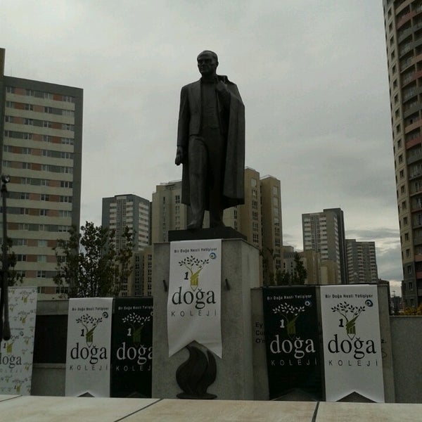 cumhuriyet meydani istanbul da meydan