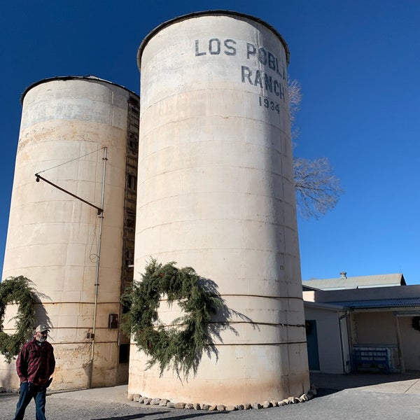 Foto diambil di Los Poblanos Historic Inn &amp; Organic Farm oleh Stephenie B. pada 12/14/2021