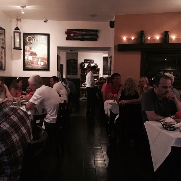 Снимок сделан в Madera Cuban Grill &amp; Steakhouse пользователем JetzNY 8/9/2015