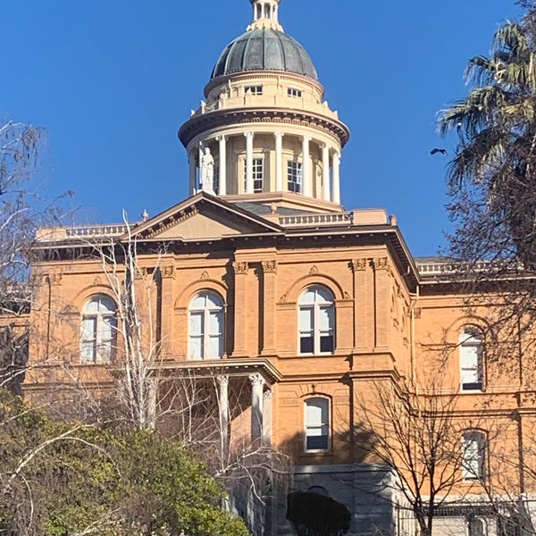 Auburn Historic Courthouse Auburn'da Adliye