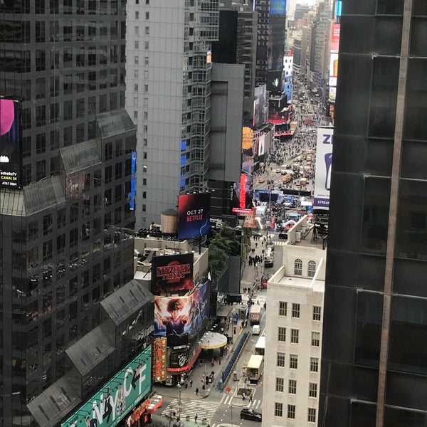 Das Foto wurde bei Novotel New York Times Square von Valéria Weiss🌷 am 11/1/2017 aufgenommen