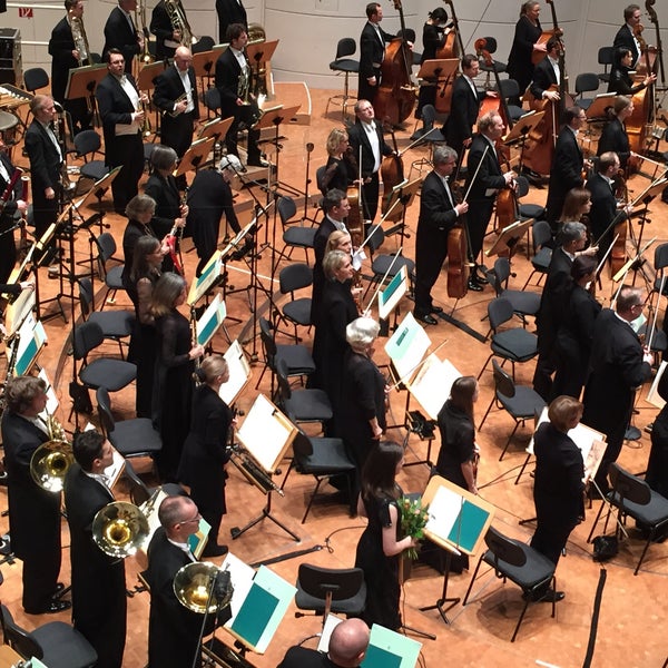 Foto diambil di Konzerthaus Dortmund oleh achimh pada 2/10/2015