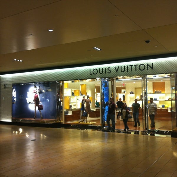 Louis Vuitton - 2600 Oak Blvd