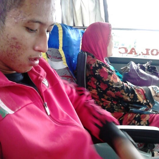 Das Foto wurde bei Terminal Bekasi von ahmadaudmjhd am 1/27/2013 aufgenommen