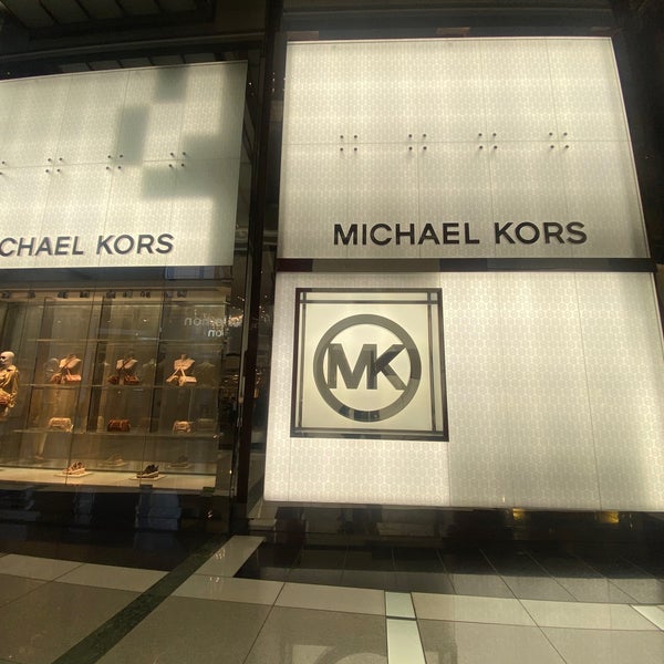 Michael Kors - Accessories Store in New York