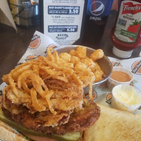 Photo taken at Bad Daddy&#39;s Burger Bar by Vicky I. on 6/6/2019