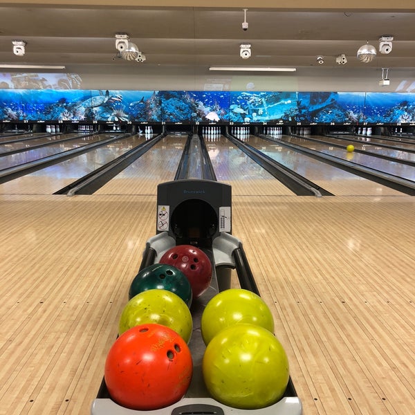 Снимок сделан в Bird Bowl Bowling Center пользователем $ 8/26/2018