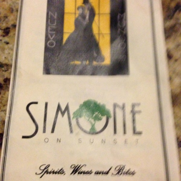 Foto diambil di Simone on Sunset oleh Carrie L. pada 3/31/2013