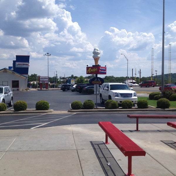 Andy's Frozen Custard Ice Cream Shop in Branson
