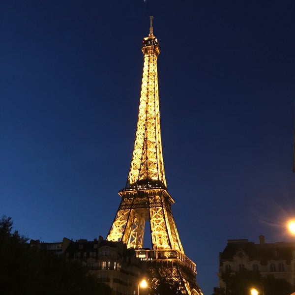Foto scattata a Hôtel Mercure Paris Centre Tour Eiffel da JungWoo K. il 5/21/2017
