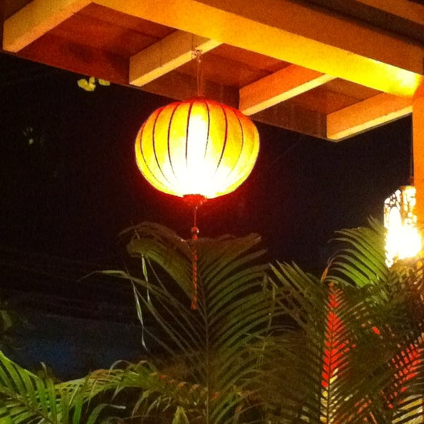 Foto tirada no(a) Yen&#39;s Restaurant por Natali A. em 2/18/2013